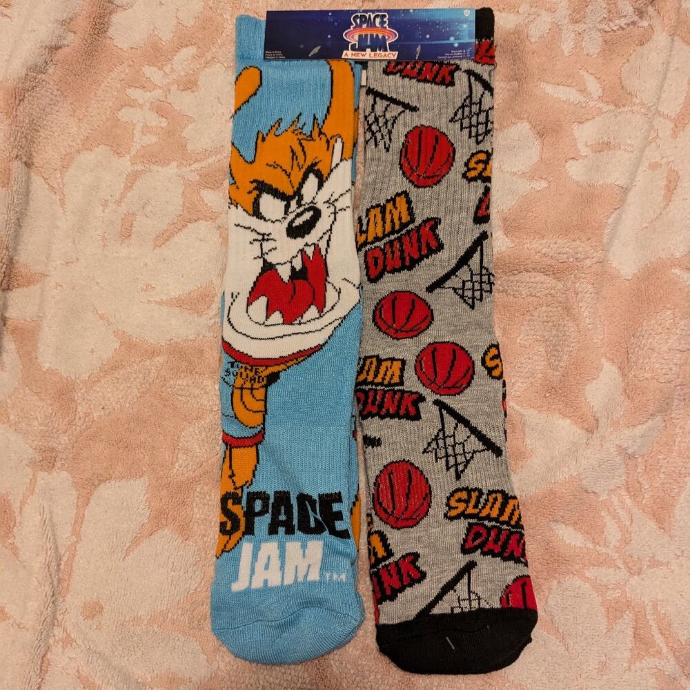 NWT 2 pack Space Jam socks with Taz-fits shoe size 6-12